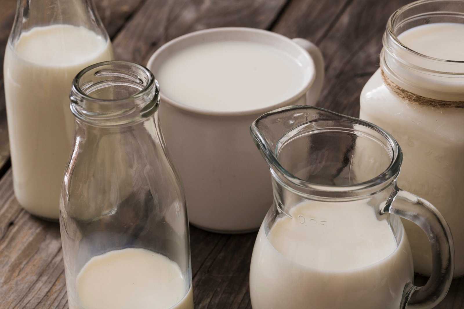 milk-different-type-containers