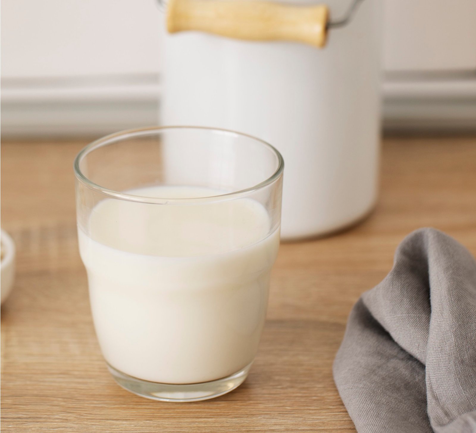 milk-glass-seeds-arrangement-high-angle