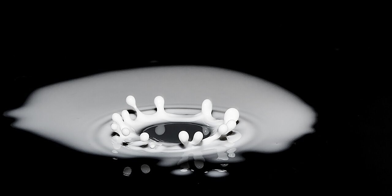 drops-of-milk-2062103_1280