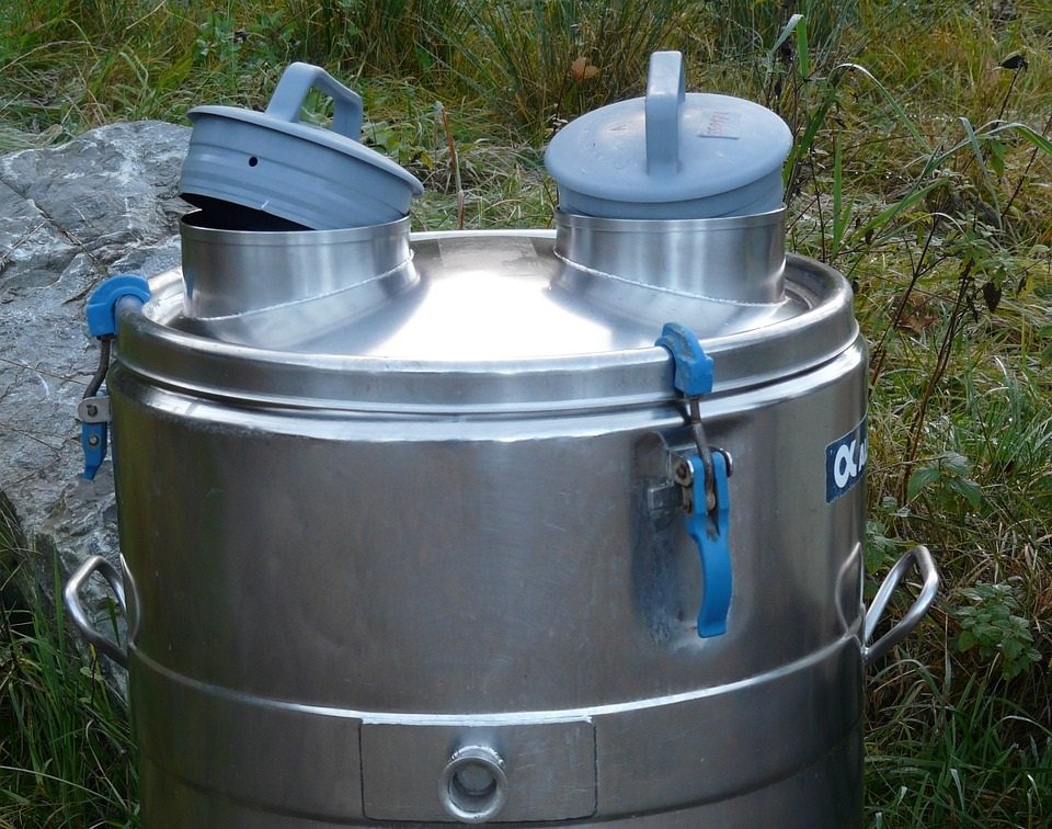 milk-barrel-62481_1280